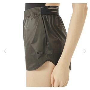 NWT Oakley Luxe Black Metallic Shorts L